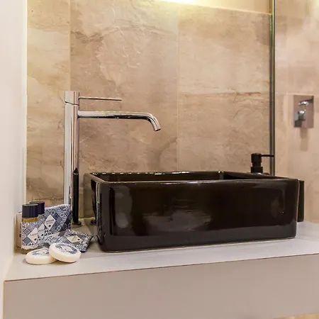 Thalassos Guest house